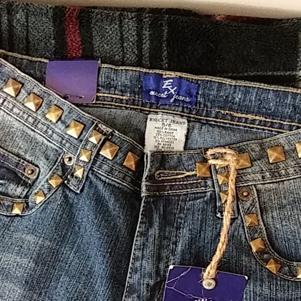 Jean Bundle - Picture 3 of 4